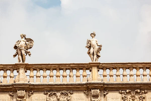 Palazzo Maffei Barroco Decorado Con Estatuas Dioses Griegos Enfrenta Una — Foto de Stock