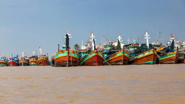 Orgullosa Flota Pesquera Río Mekong Vietnam — Foto de Stock