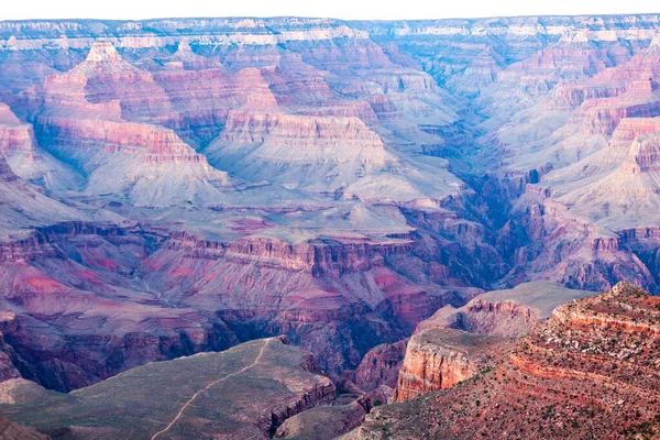 Τεράστιο Grand Canyon Στρώματα Από Κόκκινο Βράχο Αποκαλύπτοντας Εκατομμύρια Χρόνια — Φωτογραφία Αρχείου