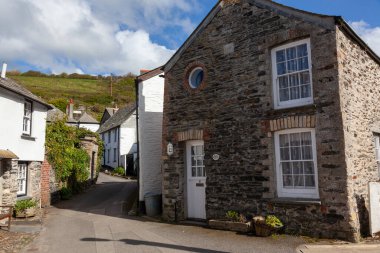 Cornwall 'daki Port Isaac TV şovu Doc Martin tarafından meşhur edildi.