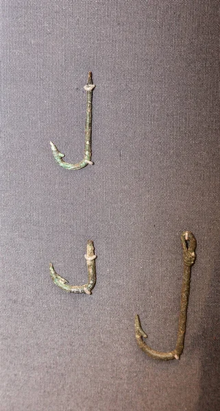 Three Bronze Fish Hooks Catching Sea Fish Found Tombs Fishermen — Stock Photo, Image