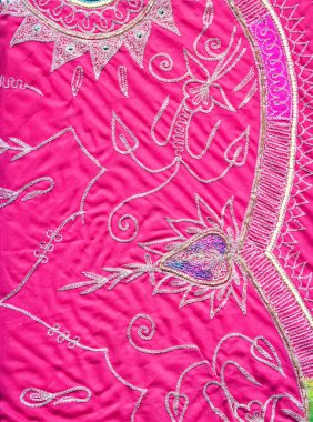 Hint sarisinin çok süslü ve renkli bir fotoğrafını çek.