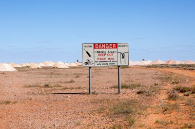 Coober Pedy tehlike işareti