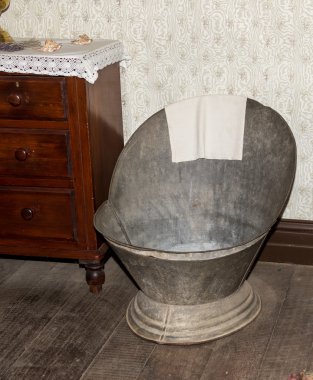 eski banyo küveti