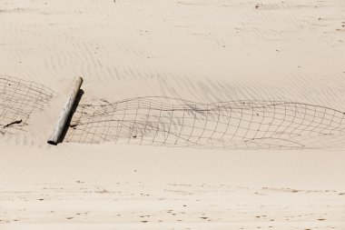kuraklık içinde terk edilmiş çit