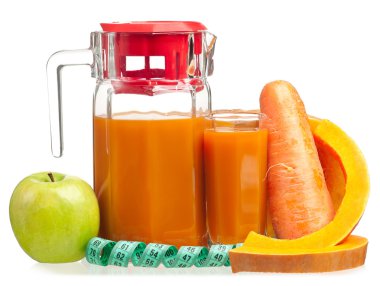 taze sıkılmış meyve suyu