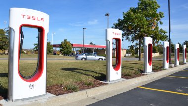 Tesla Supercharger istasyonu, Ann Arbor, mı 