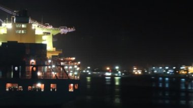 Seaport gece işleri
