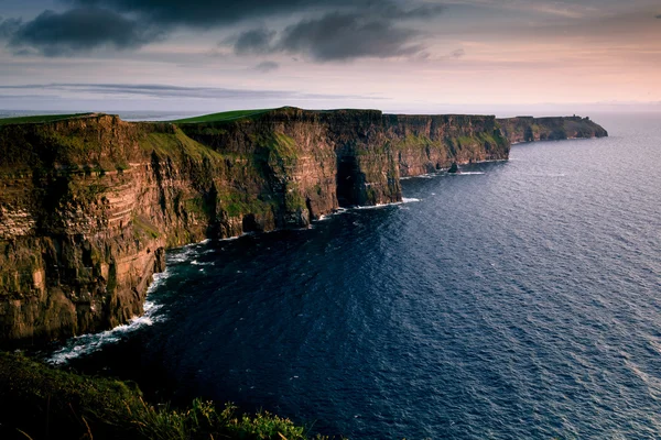 Cliffs of Moher en el condado de Clare — Foto de Stock