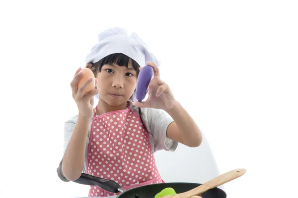 Aziatisch meisje koken — Stockfoto