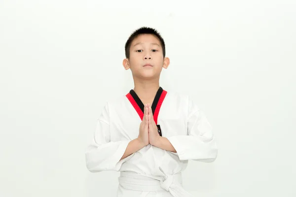 Tânăr băiat în uniformă taekwondo — Fotografie, imagine de stoc