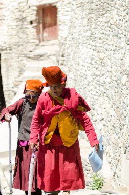 Zanskar, Hindistan - 15 Temmuz 2015: Untitled lama mysti için bekliyor