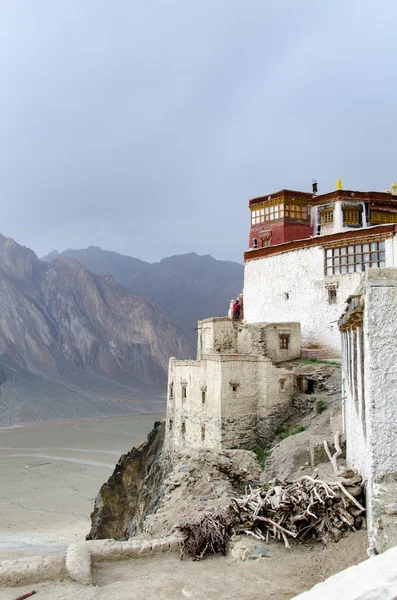 Mosteiro de Basgo em Ladakh, Índia.Este mosteiro tem sido enliste — Fotografia de Stock