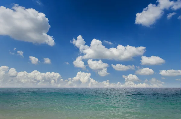 Cloud a obloha nad ostrově phuket, Thajsko — Stock fotografie