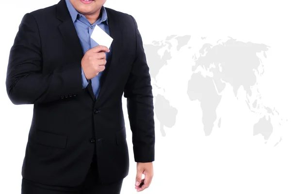 Empresario mostrando tarjeta con fondo de mapa del mundo . — Foto de Stock