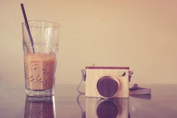 Vintage toy camera on table. — Stock Photo, Image