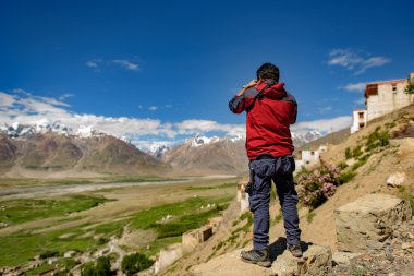 Fotoğrafçı fotoğraf Karsha Manastırı, Padum, buna taking Back