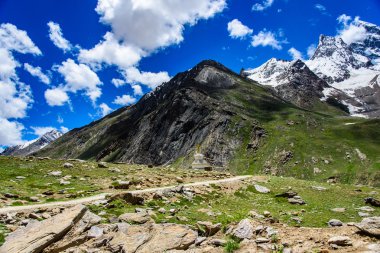 Dağlar görünümü manzara