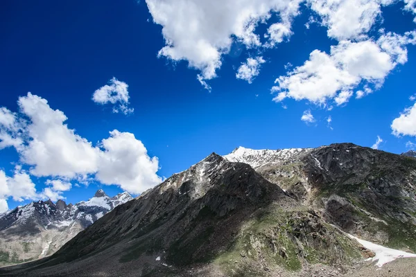 Paisagem das montanhas do Himalaia — Fotografia de Stock