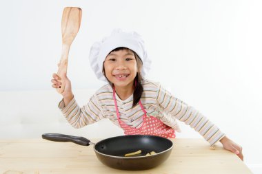 Asyalı kız pişirme
