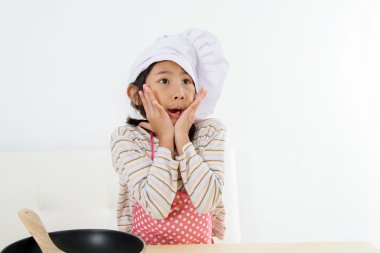 Asyalı kız pişirme