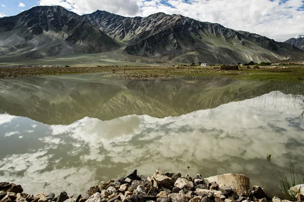 Vue sur la vallée du Zanskar — Photo