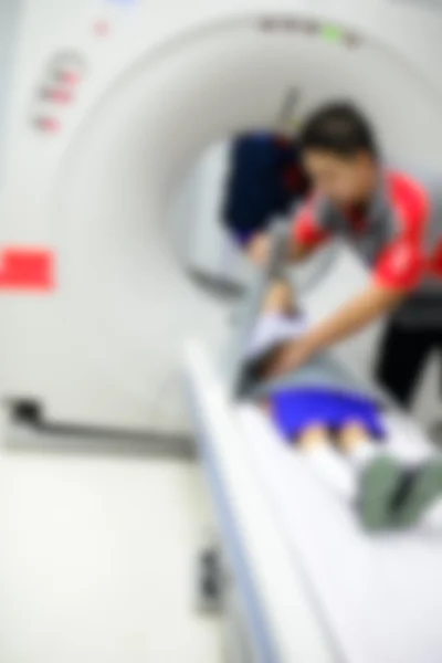 Examining patient before CT scan — Stock Photo, Image