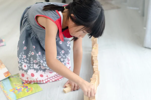 Asian girl playing — Stock Photo, Image