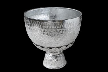 Clippin ile koyu arka plan Tay vintage desen gümüş kase