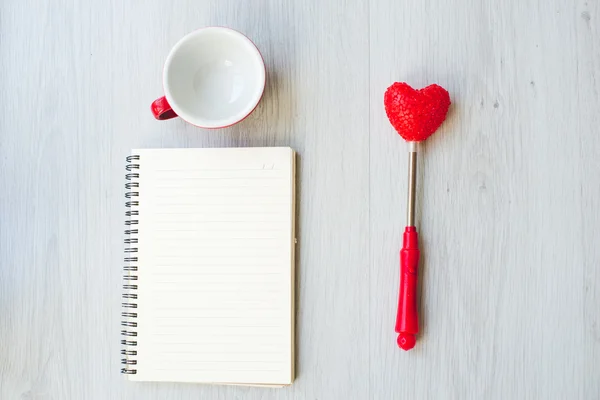 Love concept, blank coffee up, heart shape and paper notebook on — Stock Photo, Image