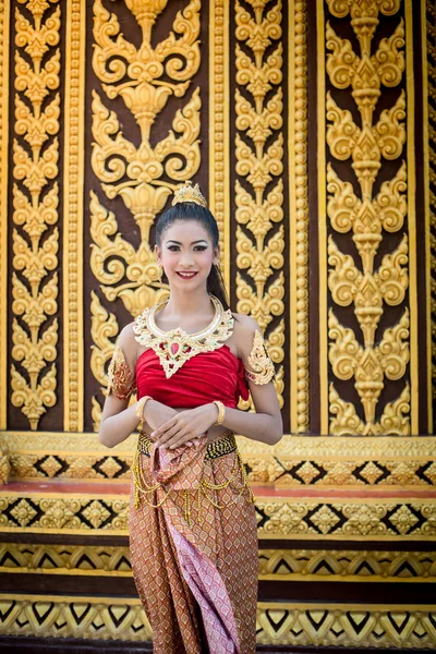 Thai donna in costume tradizionale — Foto Stock