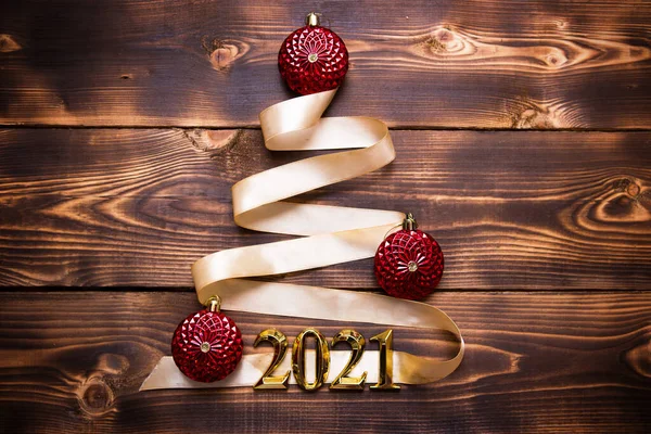 Árbol Navidad Hecho Cinta Oro Con Los Números 2021 Está — Foto de Stock