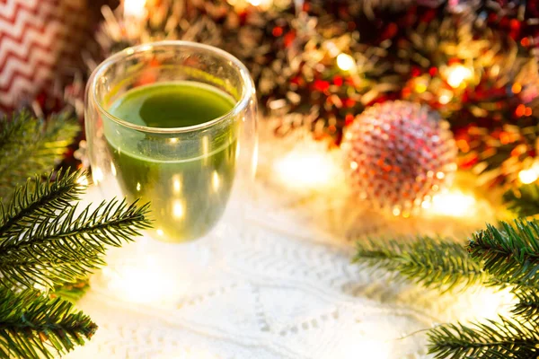 Vaso Vidrio Transparente Doble Pared Con Matcha Japonés Mesa Con —  Fotos de Stock