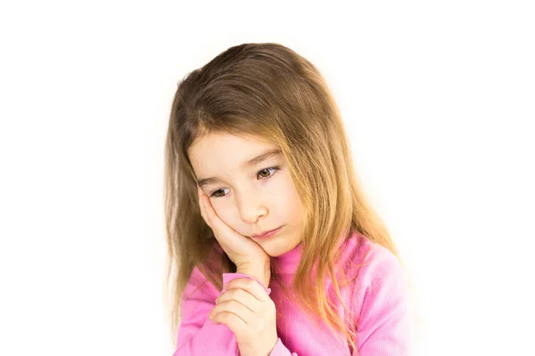 Kleines Mädchen Mit Traurigem Gesicht Hält Ihre Wange Mit Der — Stockfoto