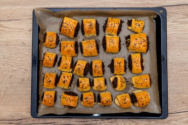 Fırında pişmiş, mantarlı altın köfteler..