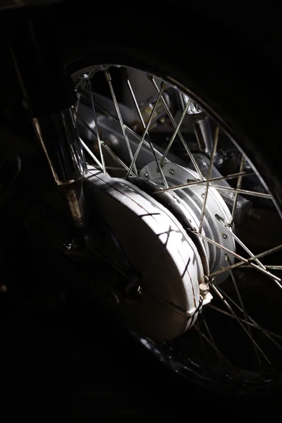 Spokes roda de motocicleta com sistema de freio — Fotografia de Stock