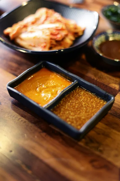 Rebanada de carne cruda para barbacoa o yakiniku de estilo japonés — Foto de Stock