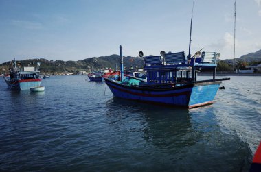 Vietnam NHA TRANG, sahil ve gemi,