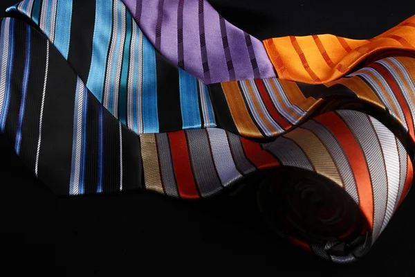 Kolorowe krawaty męskie — Zdjęcie stockowe