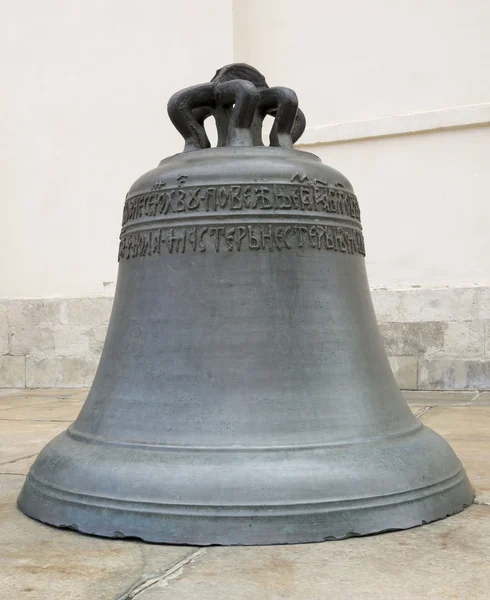 La vieja campana de la iglesia en el Kremlin — Foto de Stock