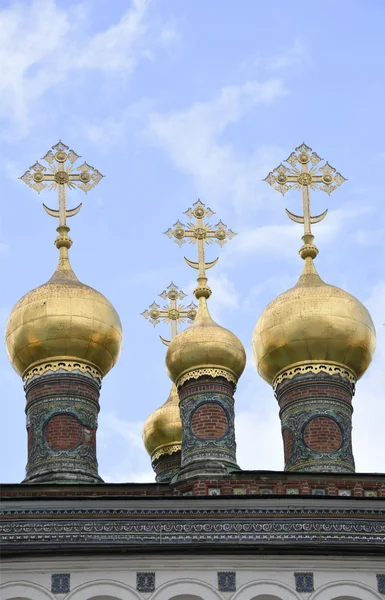 Las cúpulas de la Iglesia del Kremlin — Foto de Stock