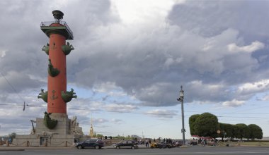  Rostral sütun görünümünü 5 Temmuz; 2015 yılında St. Petersburg 