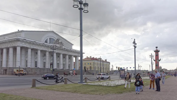 Vista de la plaza Birzhevaya el 5 de julio; 2015 en San Petersbur — Foto de Stock