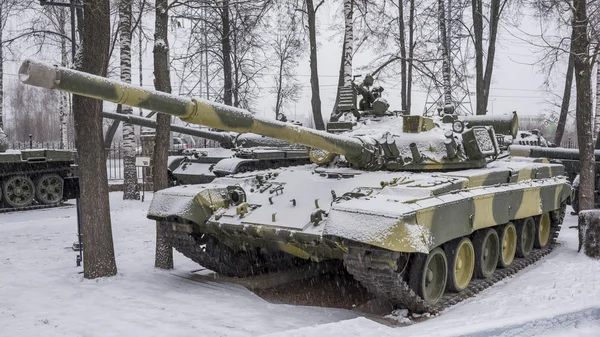 T-80B-O primeiro tanque serial do mundo com um motor de turbina a gás , — Fotografia de Stock