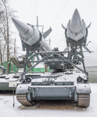 Füze 3 m 8 karmaşık 2 k 11