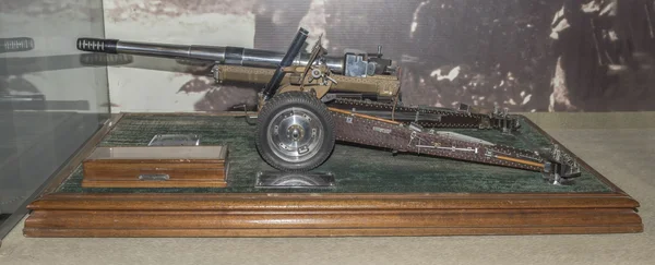 Obecny model gun Haubica model 1937 roku. Połowa strzela — Zdjęcie stockowe