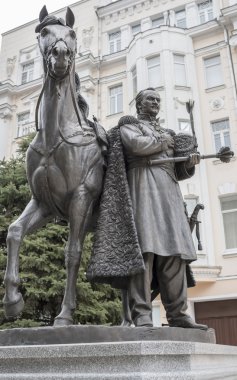 1812-1814 M.I.Platov Vatanseverlik Savaşı kahramanı anıt