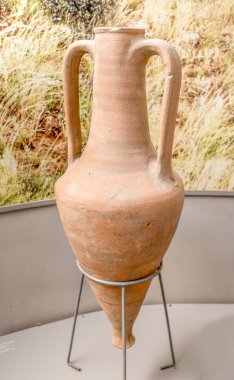   Amfora. 1. yüzyıl M.ö. kil 