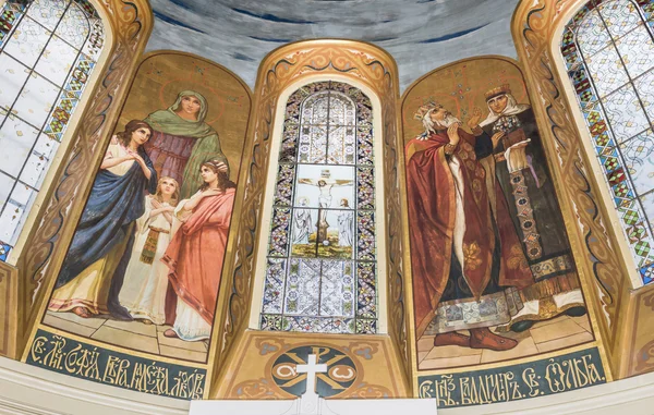 Het interieur van de kathedraal van de Hemelvaart Holy- — Stockfoto