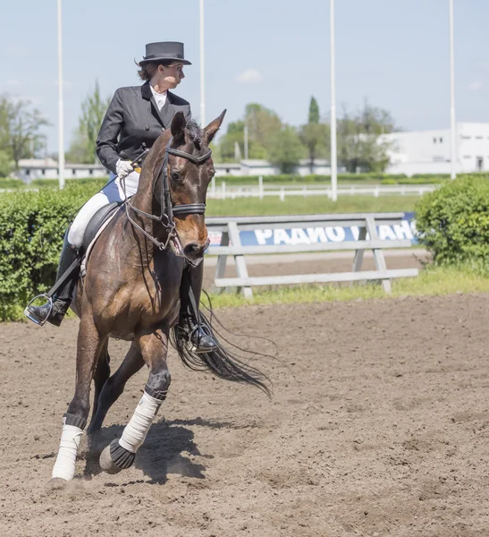 Vrouwen-racers op het circuit op de openingsdag — Stockfoto